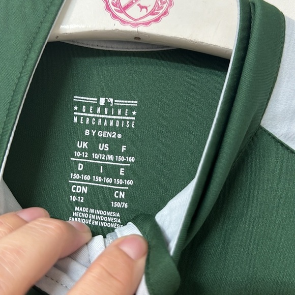 Oakland A’s long sleeve - Picture 2 of 2
